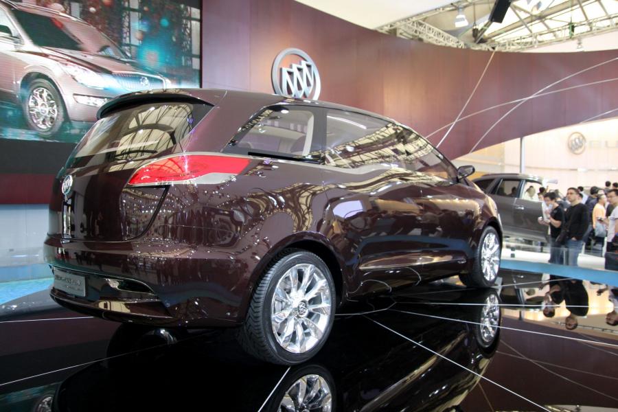  Buick Business Concept 2009 года  (фото 72 из 113)